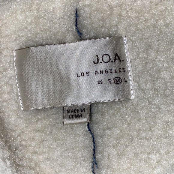 J.O.A. Denim and Sherpa Lined Belted Moto Jacket Size M - Picture 14 of 16